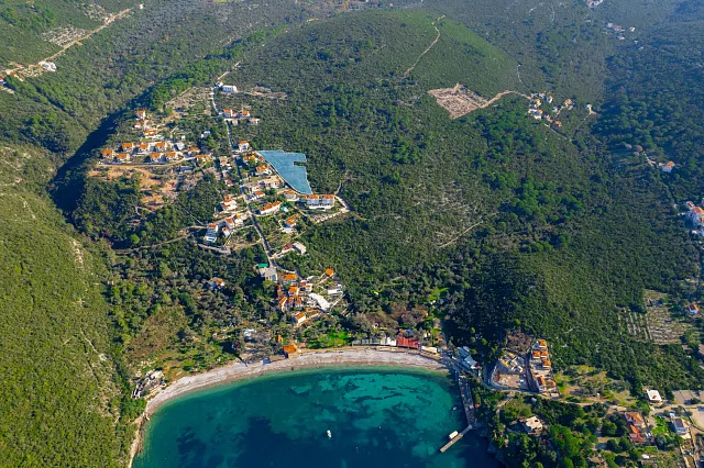 Urbanized Plots Near the Sea in Herceg Novi (4556 m² or separately 2090 m² and 2466 m²) – Great Investment Opportunity